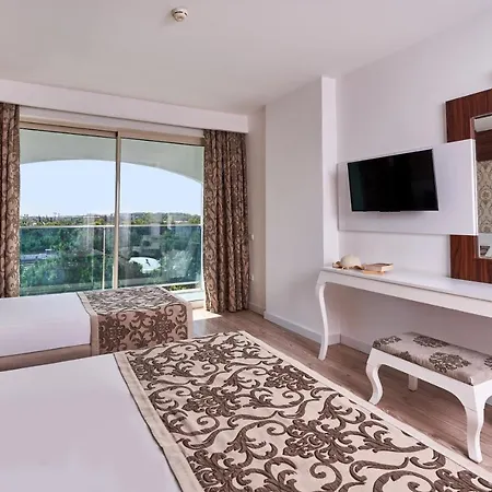Maya World Side Hotel 4*