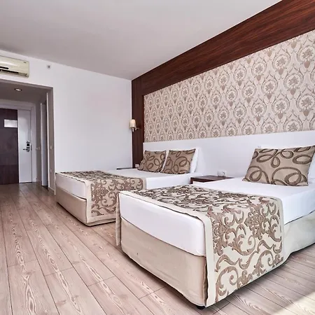 Hotel Maya World Side