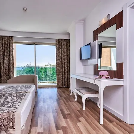 Hotel Maya World Side 4*